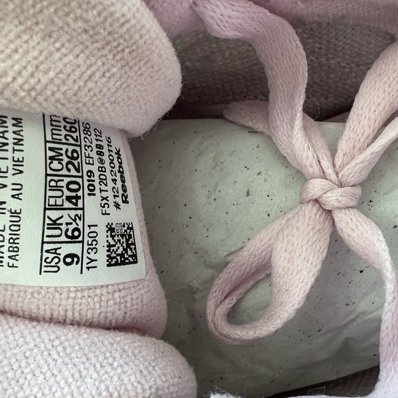 Pink Women’s Reebox Shoes - Picture 3 of 7